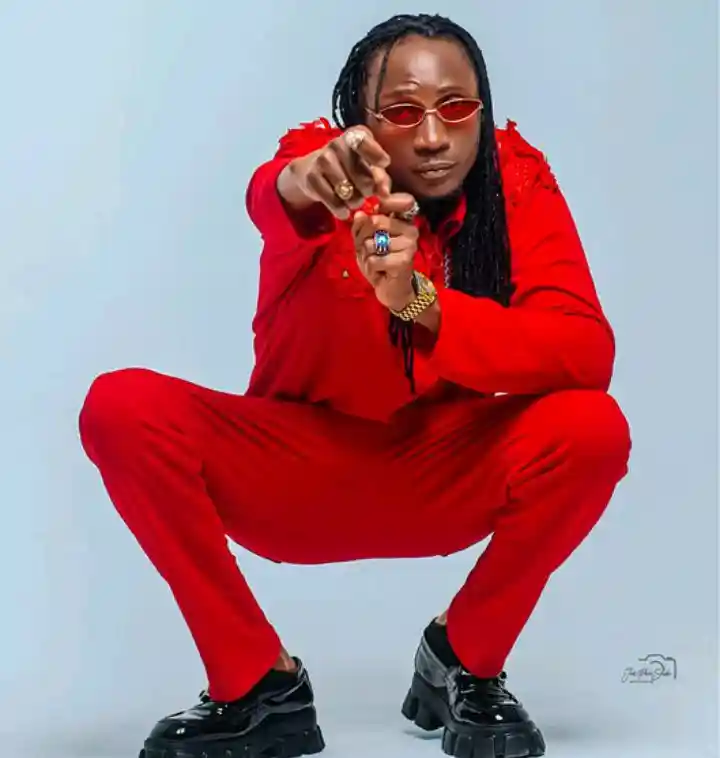 Buwoomi Rmx by Ziza Bafana Ft Gladiator The Emperor